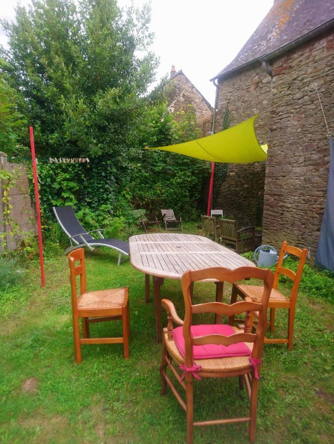 Chambre D'Art Josselin Bagian luar foto